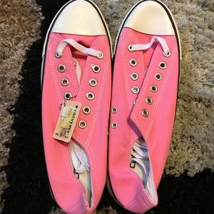 Unisex converse shoes